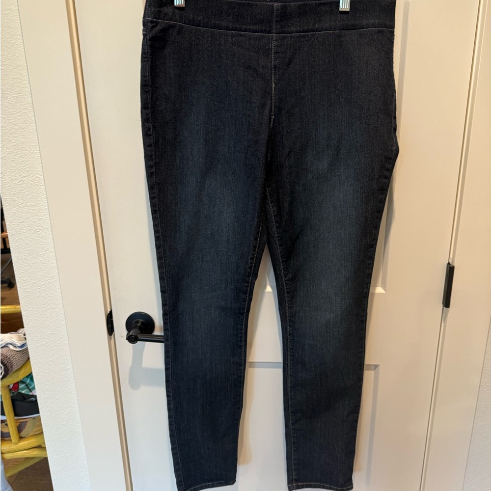 NYDJ Pull-On Denim Legging Jeans.  Dark Blue.  12. Lift Tuck Technology.